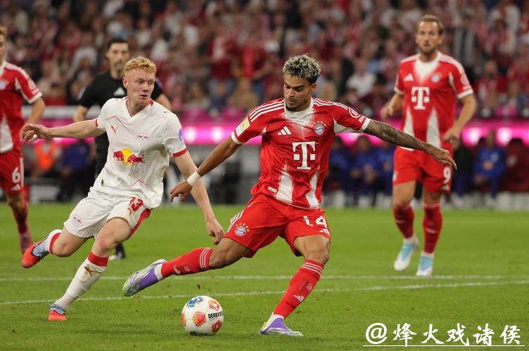 德甲-莱万传射穆勒蒂亚戈连场破门 拜仁5-0大胜 德甲-莱万传射穆勒蒂亚戈连场破门 拜仁5-0大胜