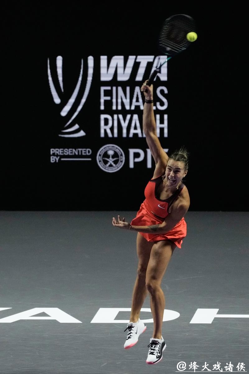 萨巴伦卡2-0战胜高芙 WTA总决赛四强对阵出炉 萨巴伦卡2-0战胜高芙 WTA总决赛四强对阵出炉